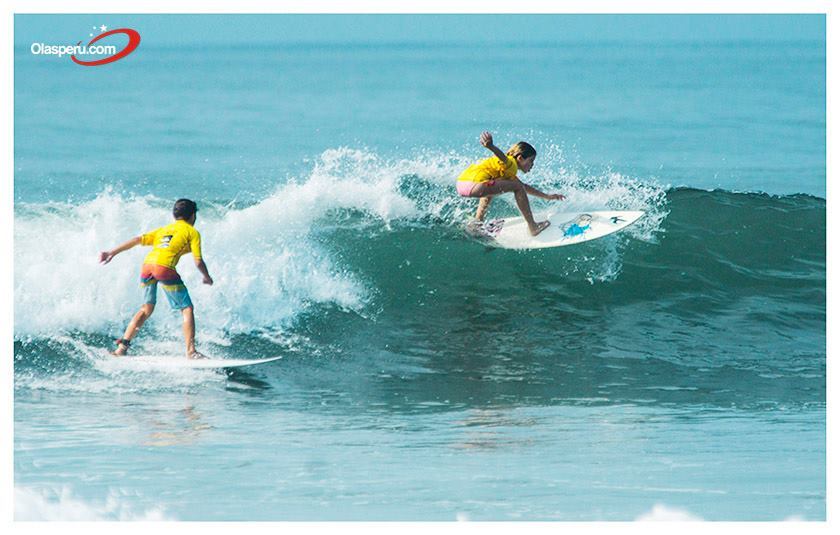 Clases de surf para Surftrips Escuela de Tablas Olas Perú