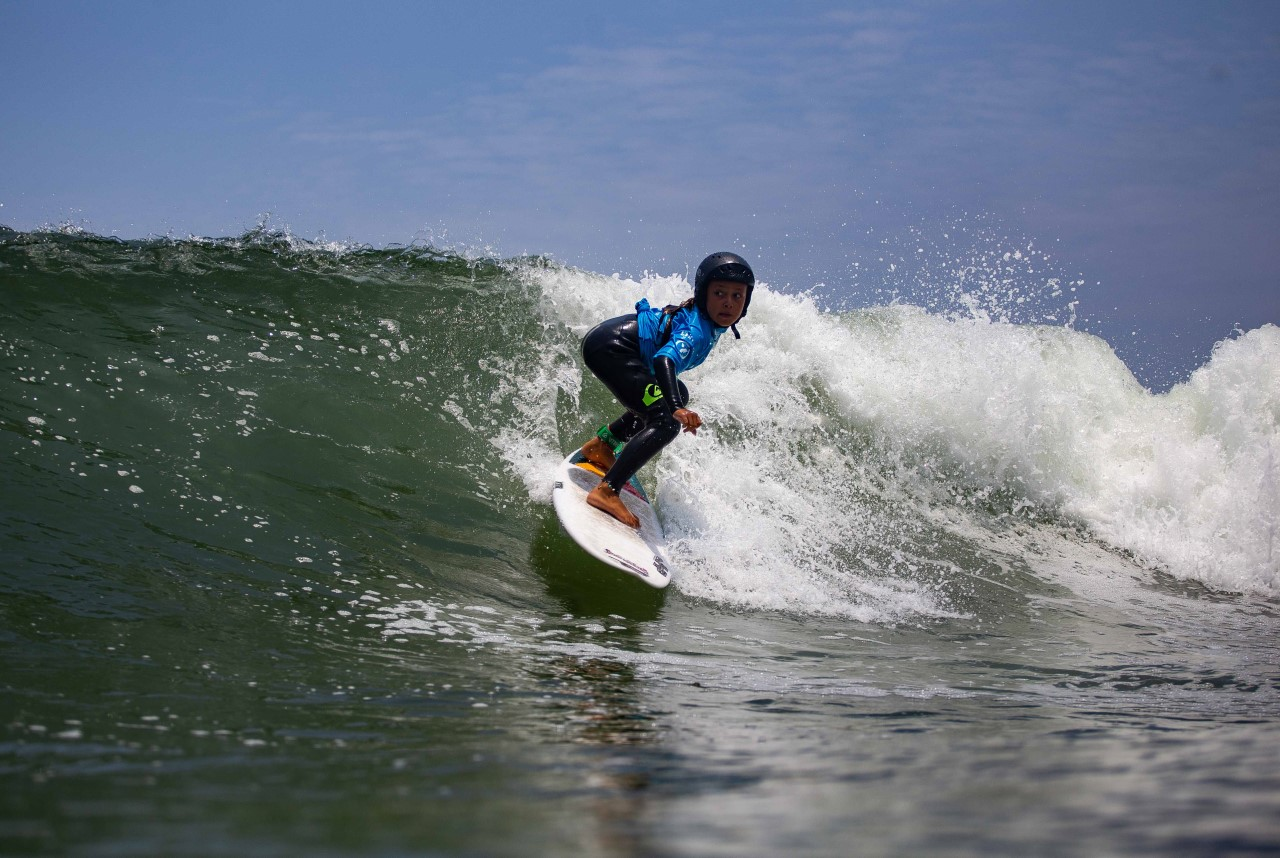 Casta&ntilde;eda y Barthelmess triunfan en Semillero de Surf en San Bartolo